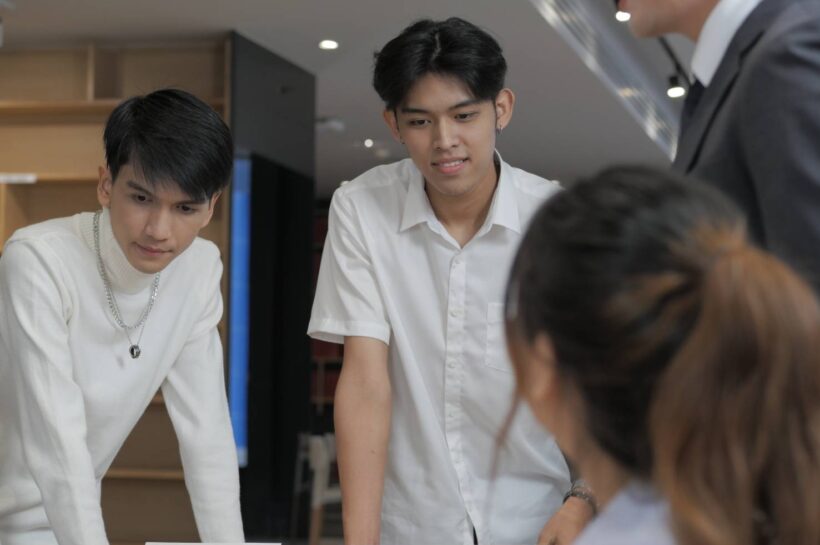 ม.หอการค้า ประยุกต์ใช้ AI สร้างบัณฑิตเจ้าของธุรกิจยุคใหม่